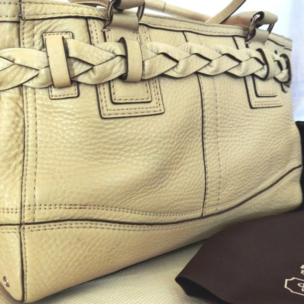 Coach Hamptons Pebbled Leather Medium Carryall Satchel in Sand/Silver, EUC - Picture 10 of 15